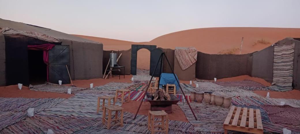 Merzouga Camp And Hostel Exterior foto