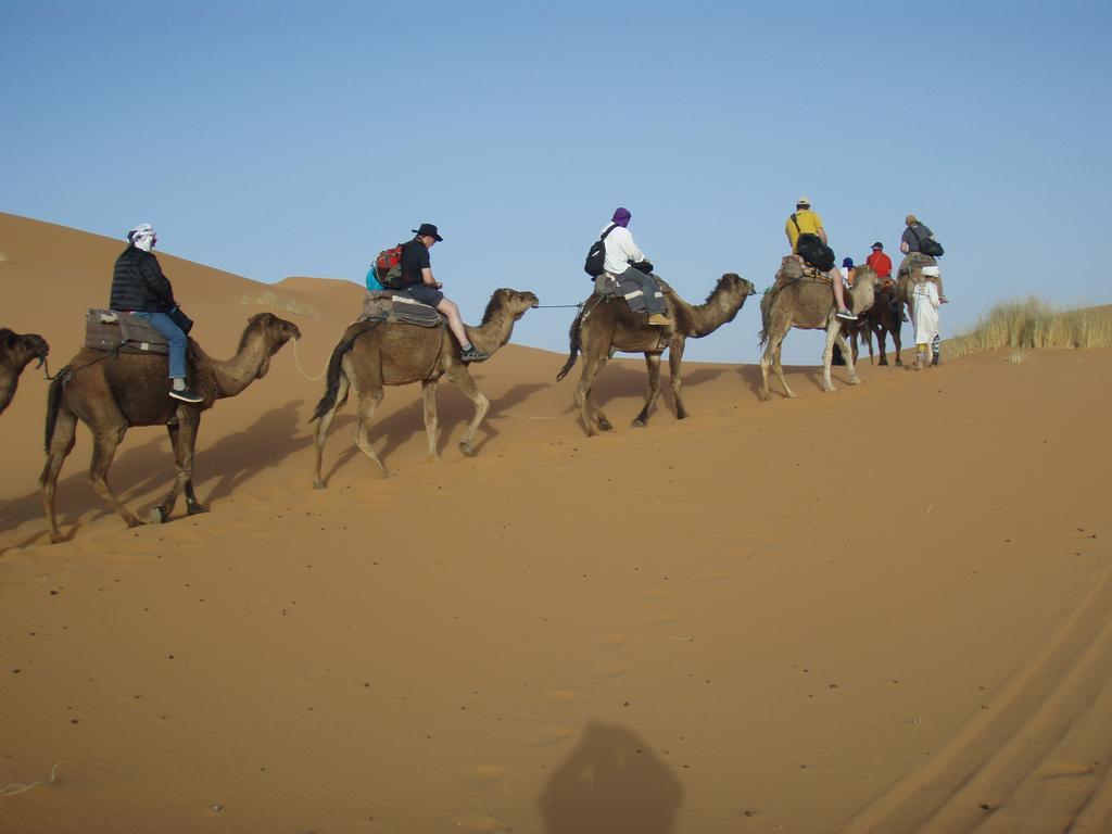 Merzouga Camp And Hostel Exterior foto